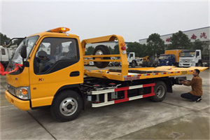 黄石港哪里有拖车服务